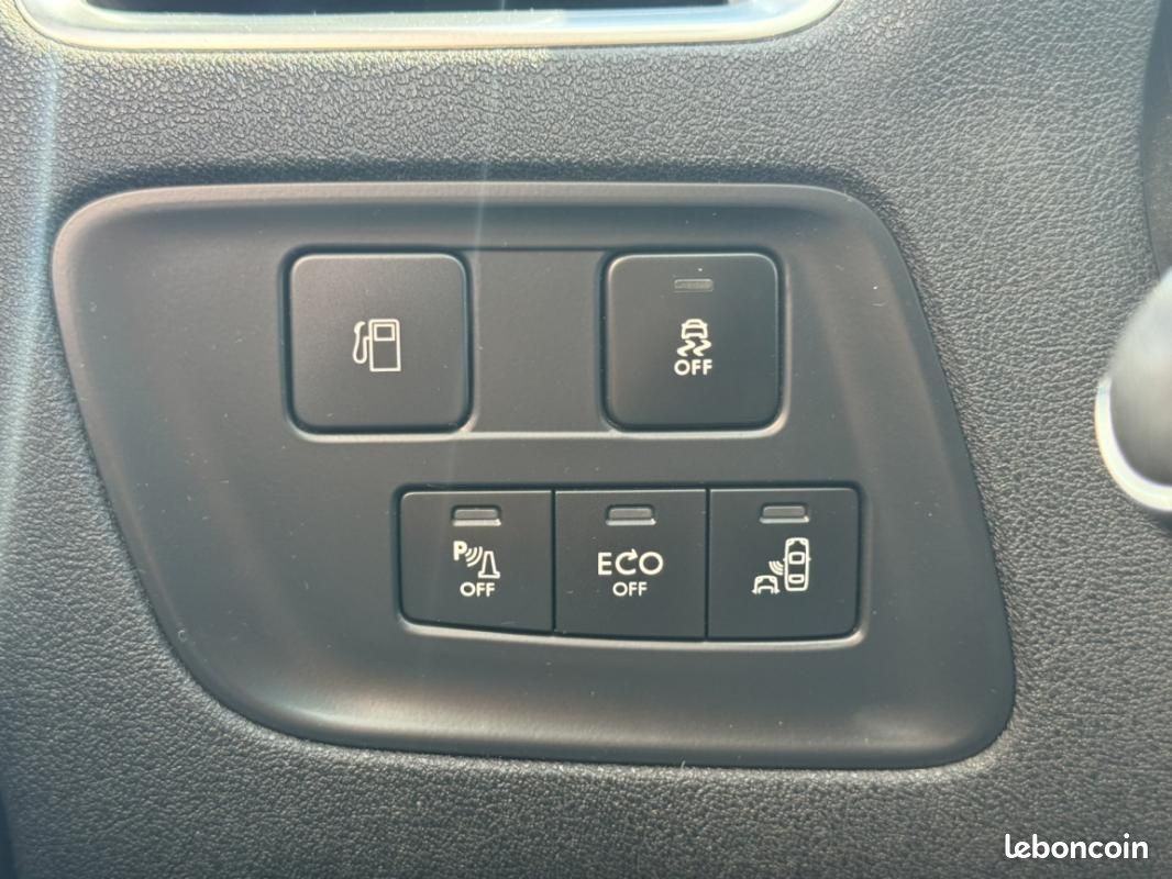 Citroën C4 e-HDi 115 Exclusive + ETG6 (image 12)