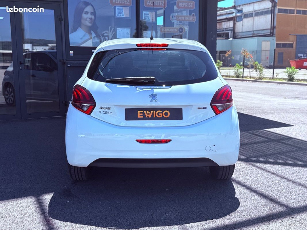 Peugeot 208 1.6 bluehdi 75ch premium (image 15)
