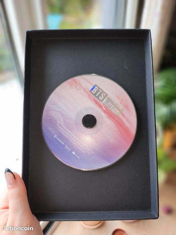 KPOP album BTS world (image 1)