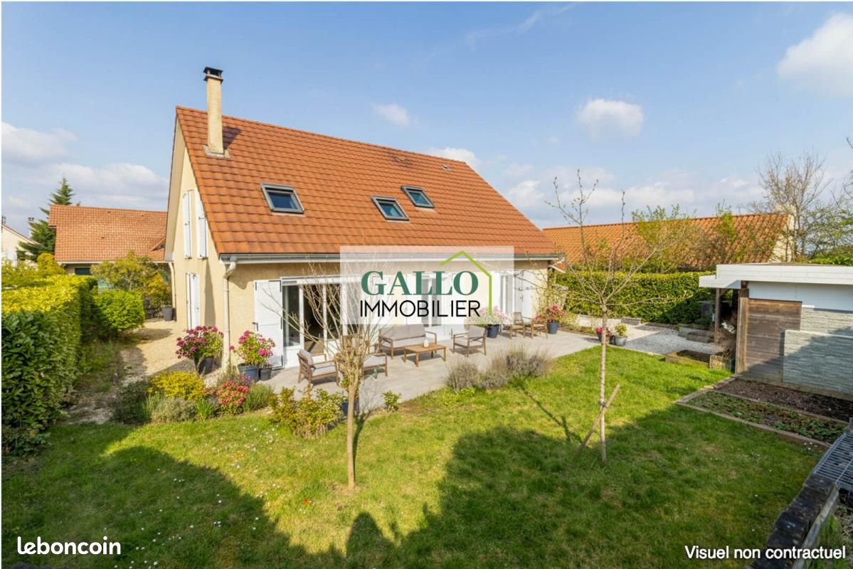 Maison 6 pièces 151 m² · à Villefontaine · 151 m² · 380 000 €