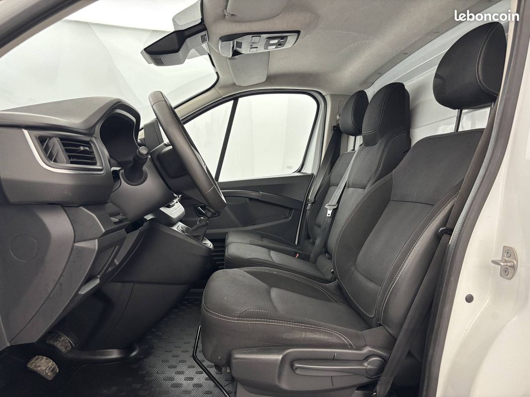 Renault trafic fgn l2h1 3000 kg blue dci 130 grand confort (image 9)