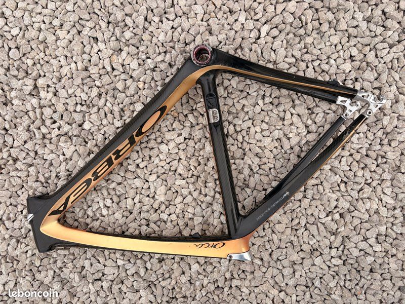 Cadre carbone orbea (56) fissuré (image 2)