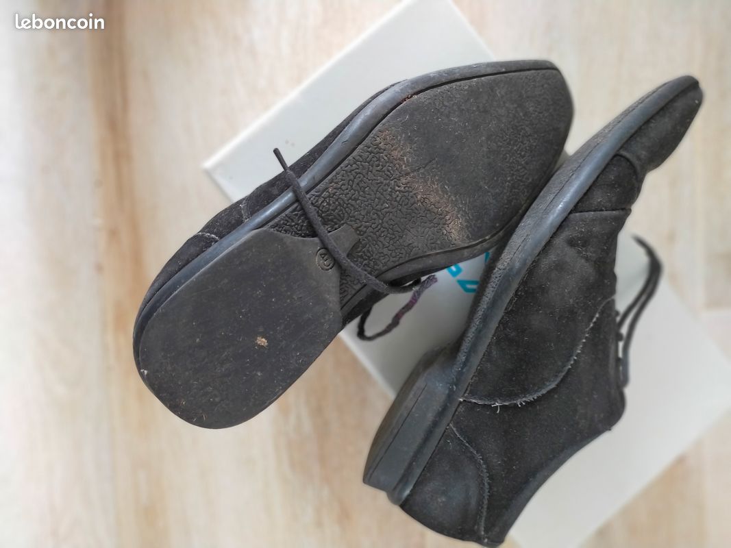 Paire de chaussures de ville TEXTO en BON ETAT et à PETIT PRIX (image 3)
