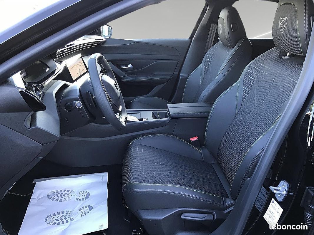PEUGEOT 308 Hybrid 145 e-DCS6 GT (image 30)