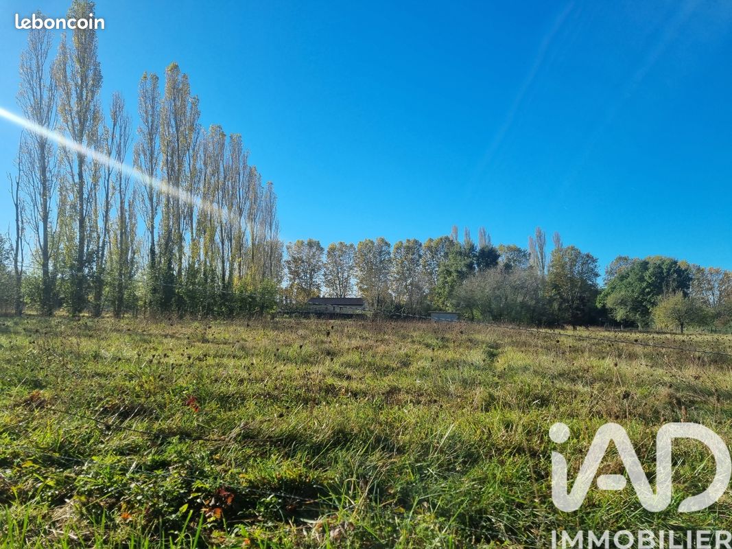 Terrain 3700 m² · à Samatan · 3 700 m² · 68 000 €