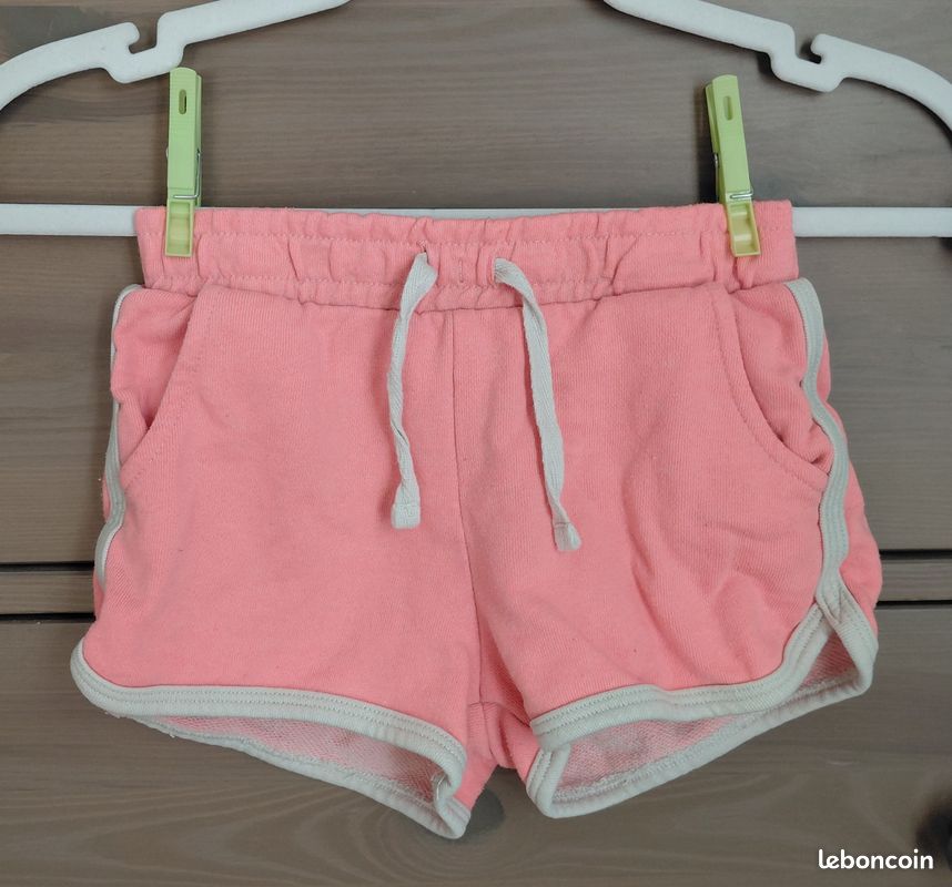 Short Court Rose Et Gris Kiabi Pour Fille 7-8 Ans - Occasion Très Bon état - Motif E.T. - Style été