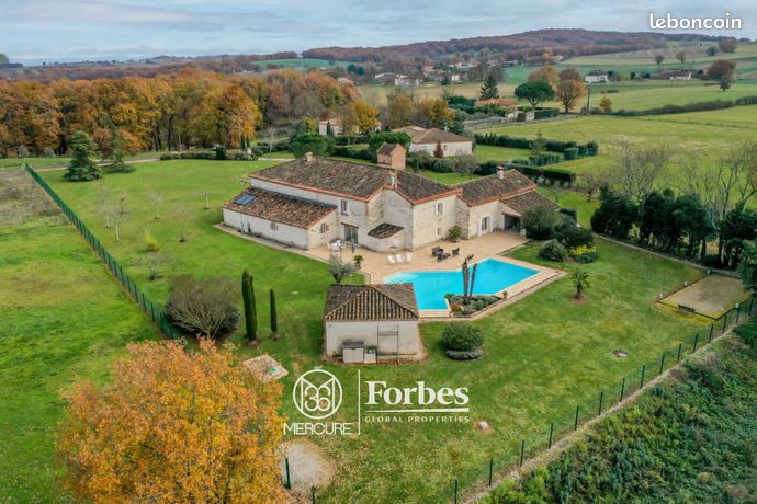 Propriété 9 pièces 365 m²