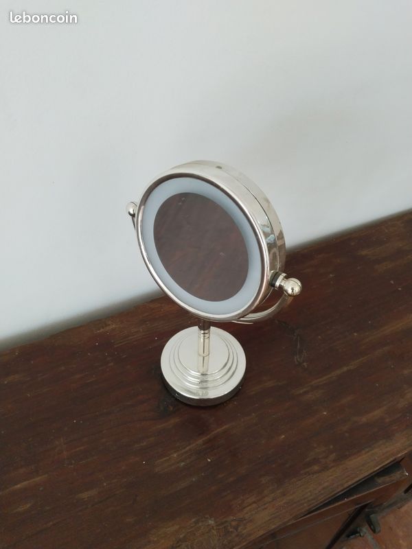 Miroir maquillage lumineux (image 1)