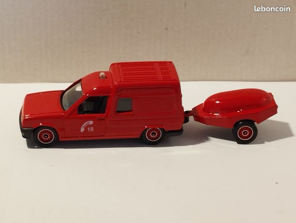 Miniature Renault Express Pompiers Strasbourg - Marque Solido - Occasion