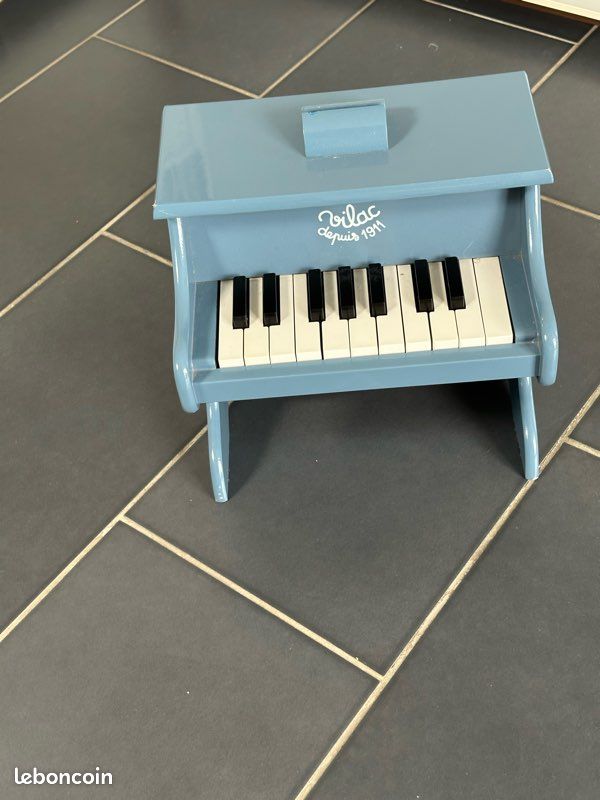 Piano Jouet Miniature Ancien En Bois – Déco Rétro Ou Objet De Collection
