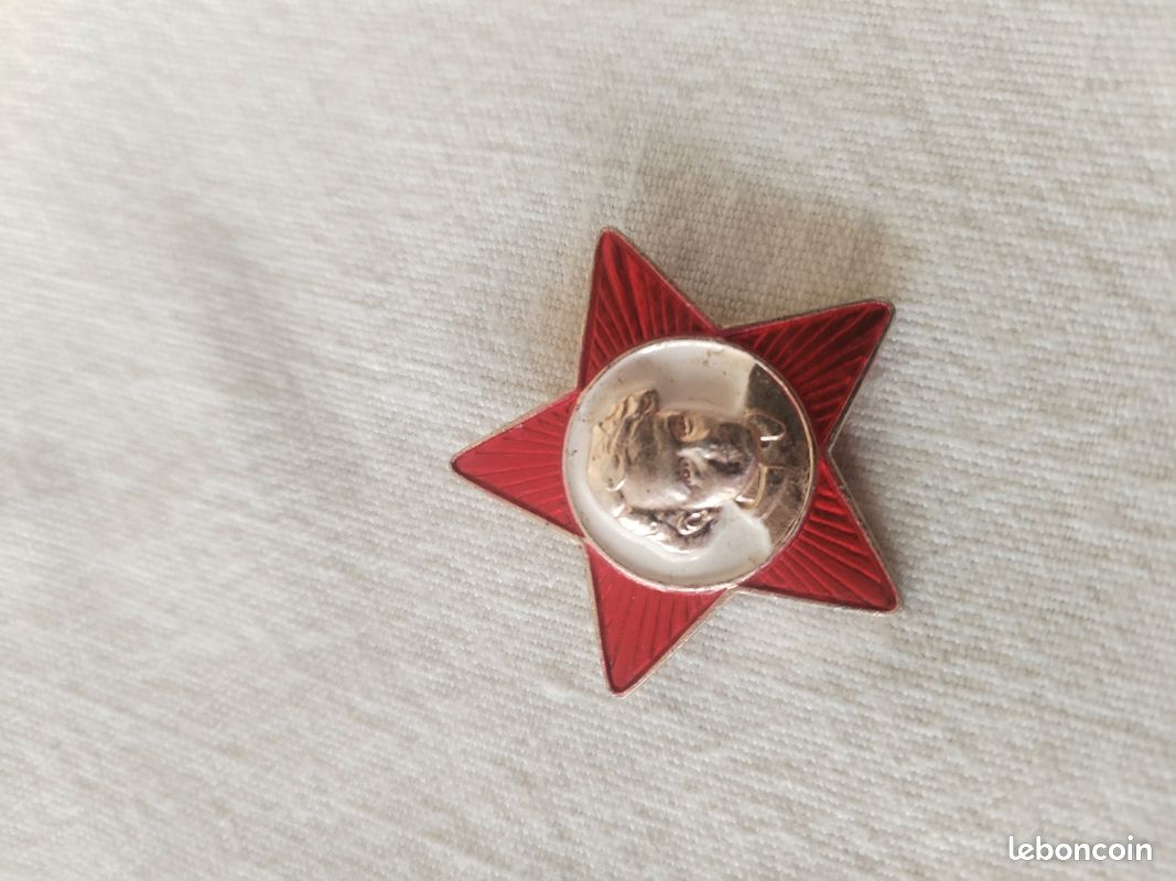UN LOT DE médailles URSS voir photos EUR 50,00 - FR