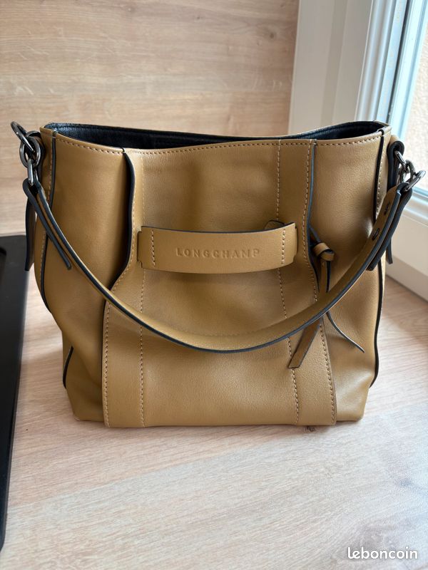 Sac à mains de marque Longchamp modèle 3D (image 1)