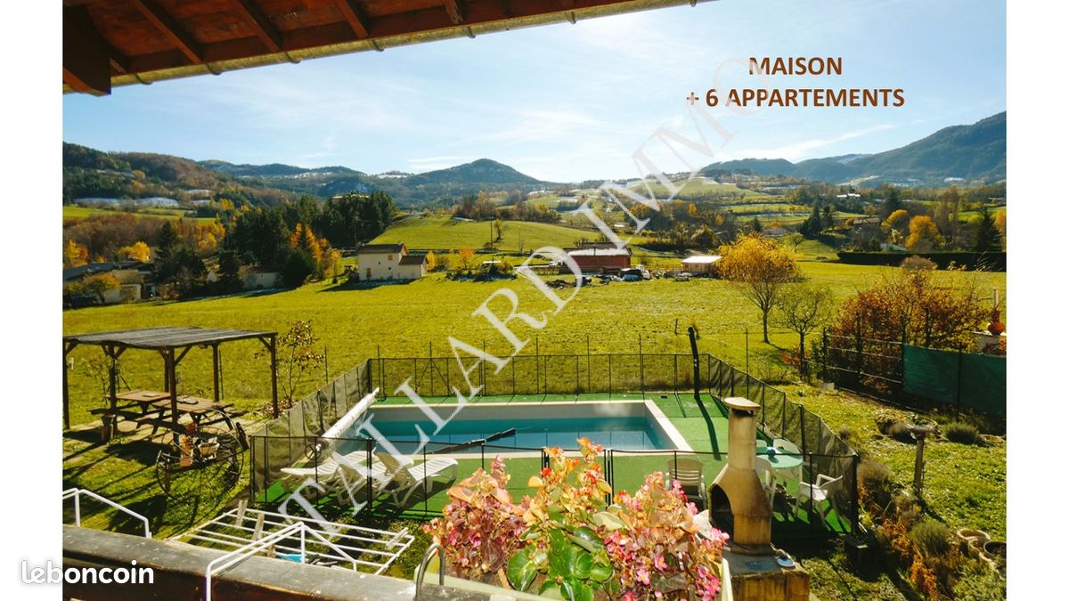 Maison 12 pièces 342 m² (image 1)