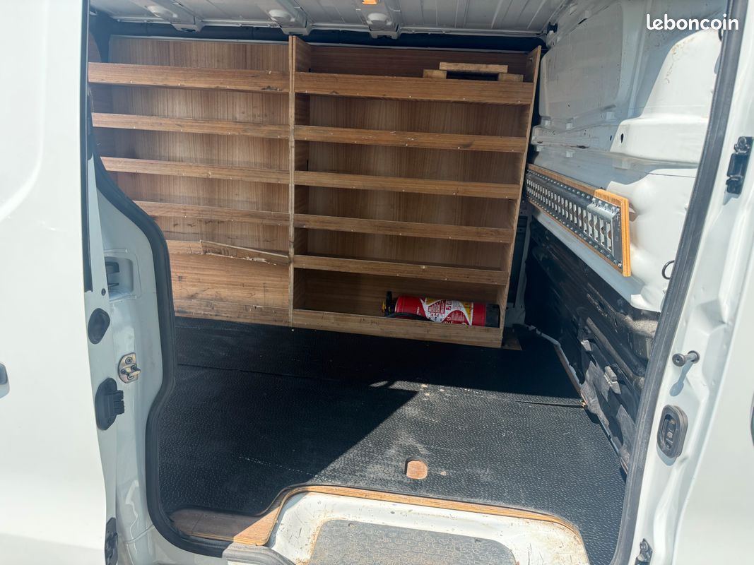Renault trafic dci grand confort l1h1 12491ht avec attelage (image 6)