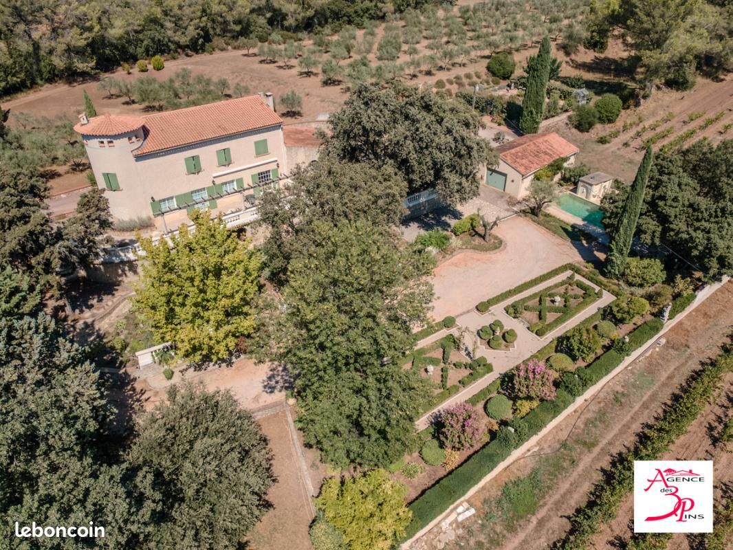 Maison 7 pièces 220 m² · à Puget-Ville · 220 m² · 1 650 000 €