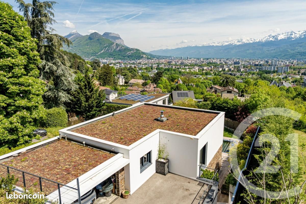 Maison 6 pièces 219 m² · à Seyssinet-Pariset · 219 m² · 990 000 €