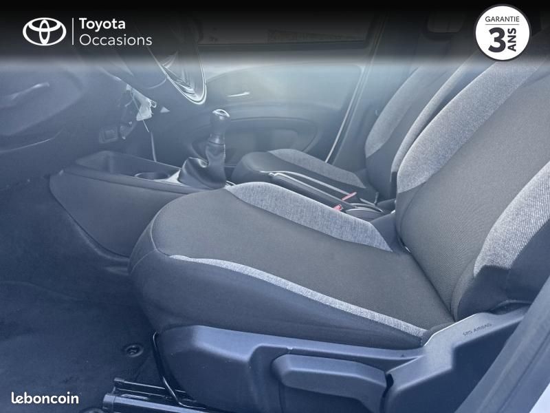 Toyota Aygo X 1.0 VVT-i 72ch Dynamic MY23 (image 8)