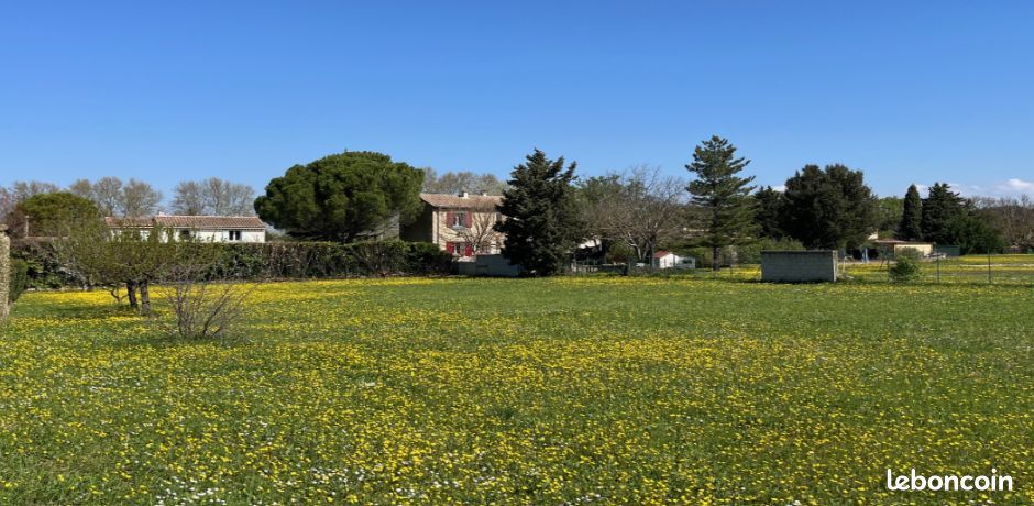 Terrain 1887 m² · à Pernes-les-Fontaines · 1 887 m² · 257 000 €