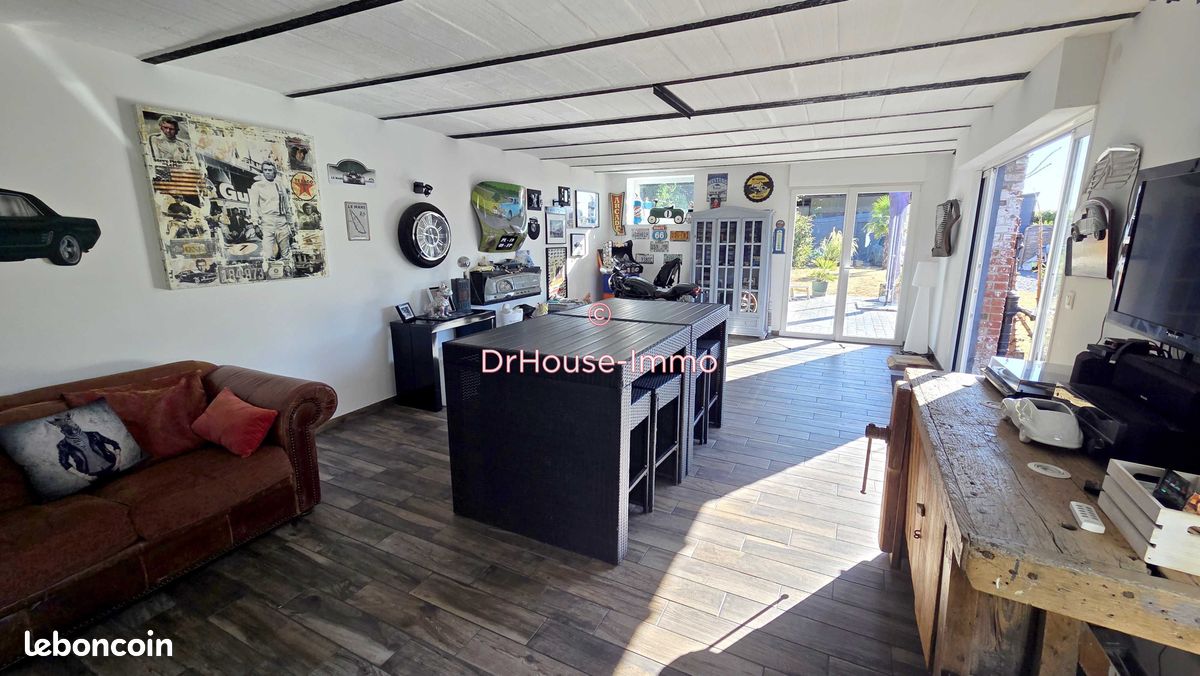 Maison 8 pièces 265 m² · à Camphin-en-Carembault · 265 m² · 475 500 €