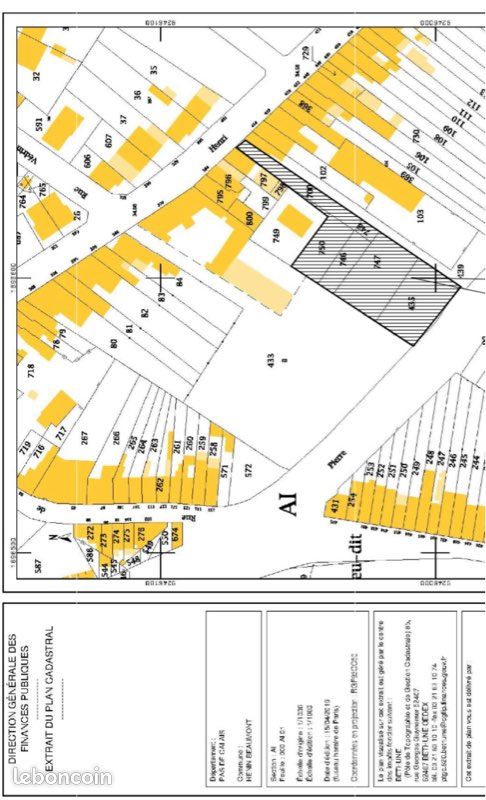 Grand terrain constructible 1600 m² proche gare et centre-ville · à Hénin-Beaumont · 145 000 €