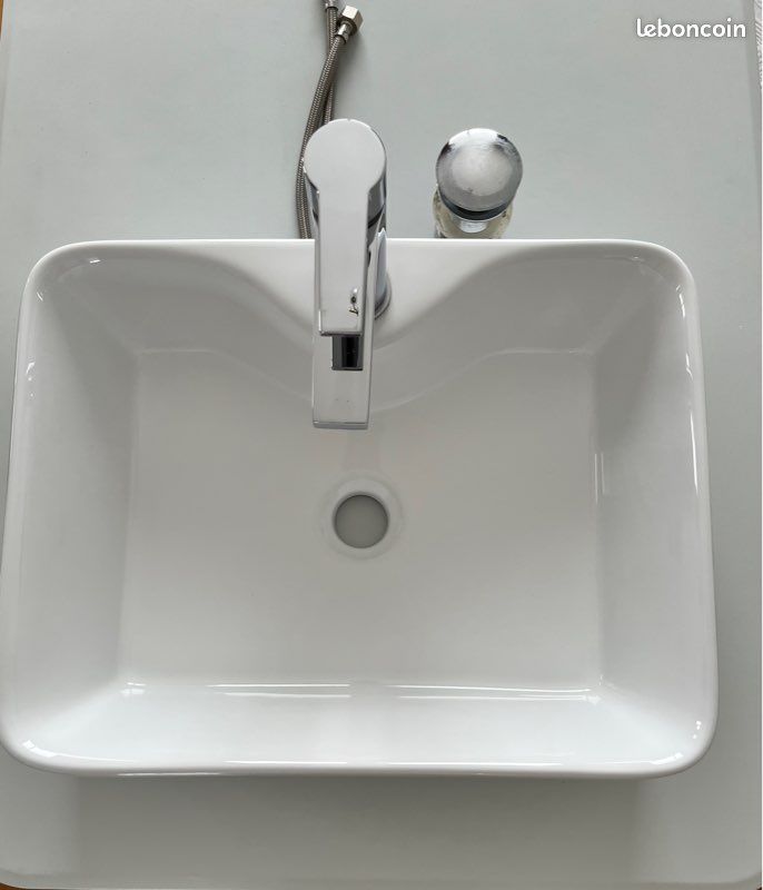 Lavabo + robinetterie mitigeur (image 1)