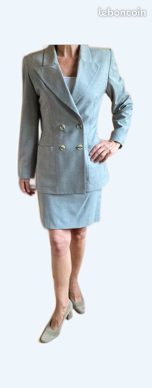 Ensemble Yves St-Laurent Vêtements