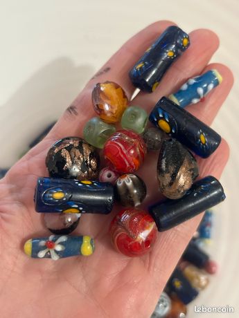 Lot De Perles Anciennes En Verre Brunet (vers 1900) – Pour Collection Et Yeux De Poupées
