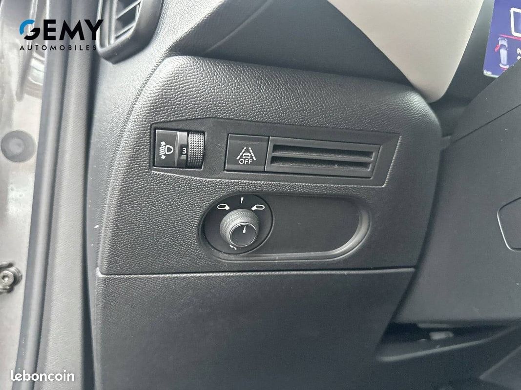 DS DS3 Crossback PureTech 130 EAT8 Connected Chic (image 12)