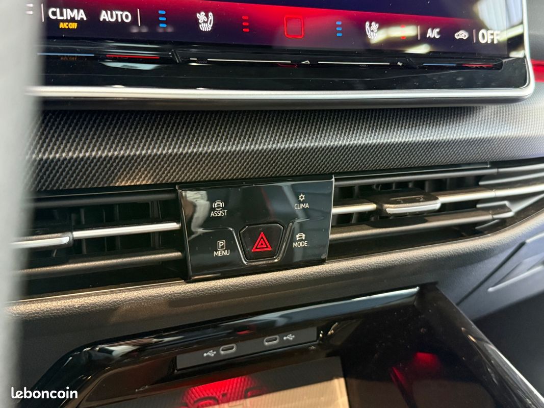 Volkswagen golf viii gti cs 2.0 tfsi clubsport (image 12)