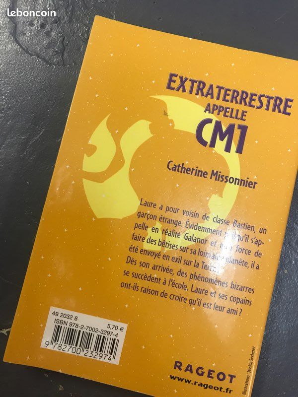 Livre extraterrestre appelle CM1 (image 2)
