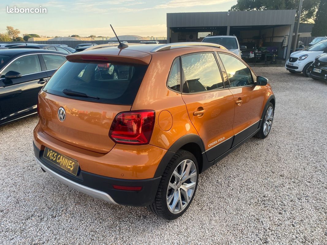 Volkswagen POLO CROSS 1.2 TSI (image 4)
