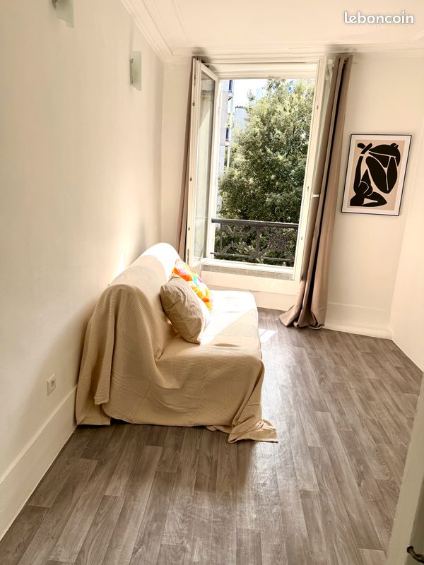 Appartement 1 pièce 10 m² · à Paris · 10,4 m² · 118 000 €