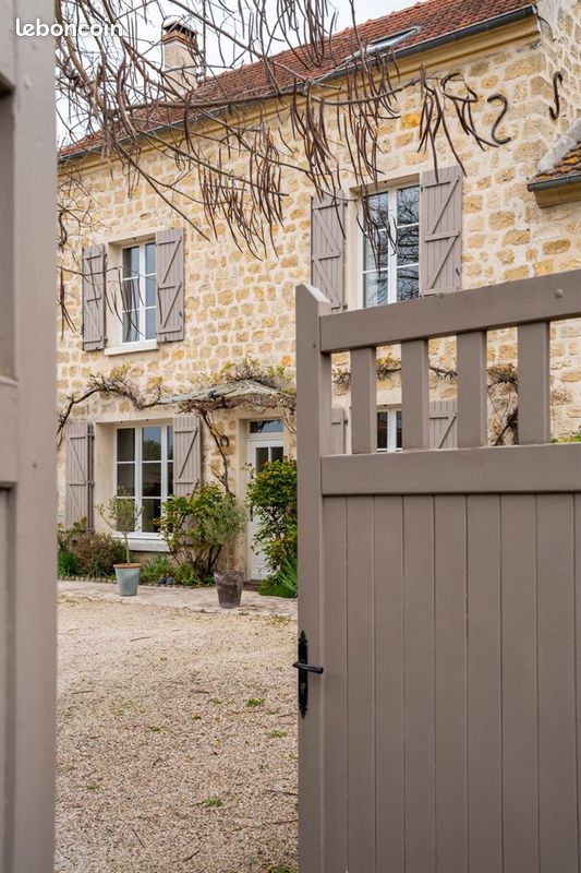 Maison 6 pièces 201 m² · à Auvers-sur-Oise · 201 m² · 699 000 €