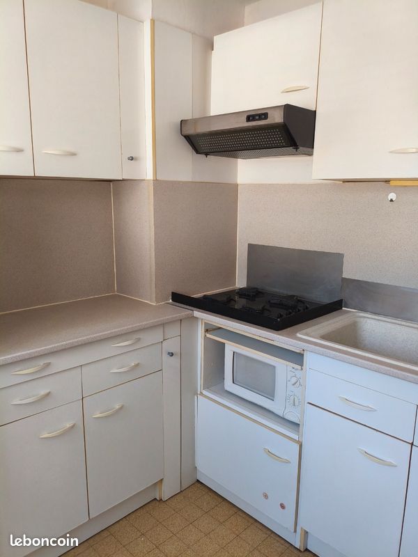 Appartement 1 pièce 30 m² · à Saint-Étienne · 30 m² · 480 €