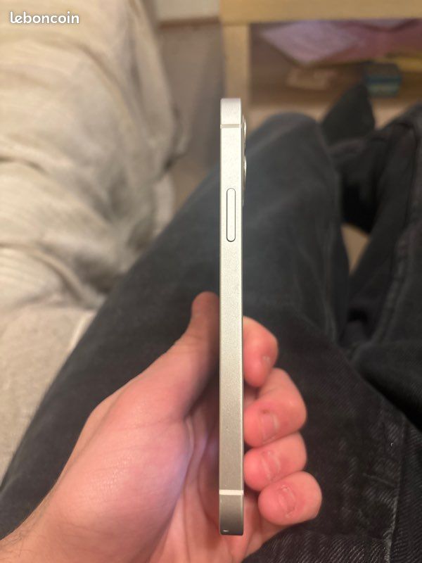 IPhone 12 (image 2)