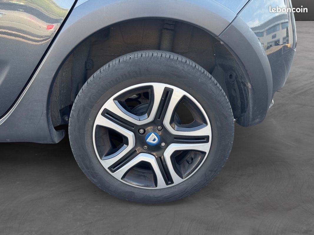 DACIA SANDERO TCe 100 15 ans (image 18)