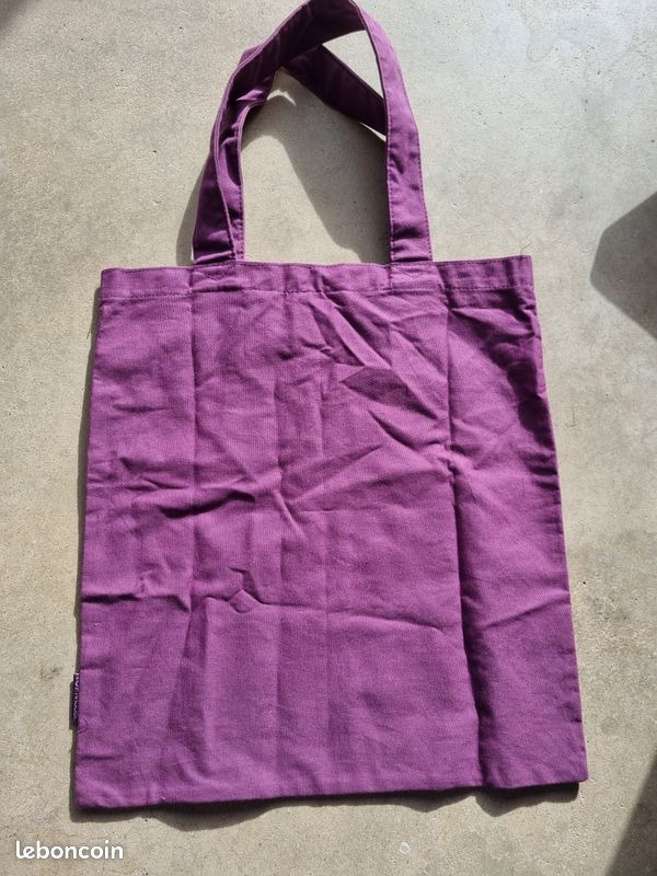 Pochette Violette Effet Daim – Fête Des Mères, Neuve Avec étiquettes