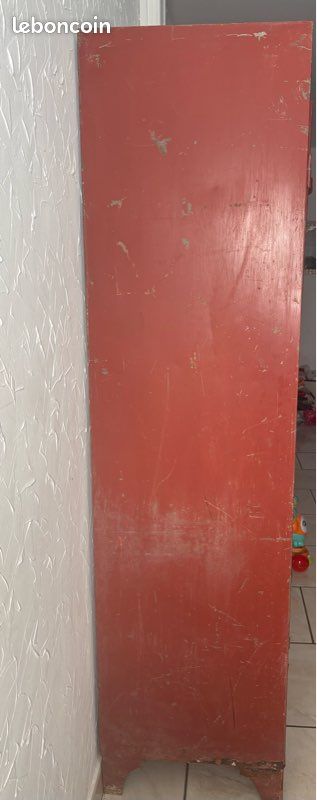 Armoire métallique rouge (image 6)