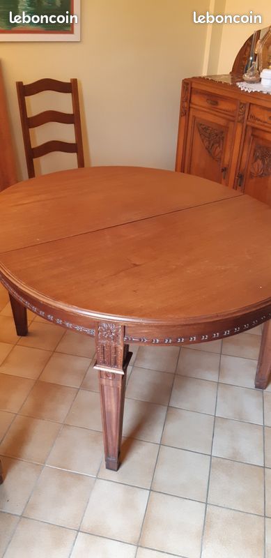 URGENT A RENOVER - Belle table ronde ancienne en bois massif avec rallonge (image 1)