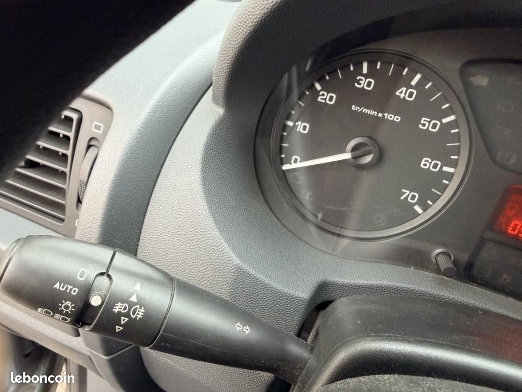 Citroën Jumpy II 2.0 hdi 125 L2H1 " PREMIERE MAIN (image 12)
