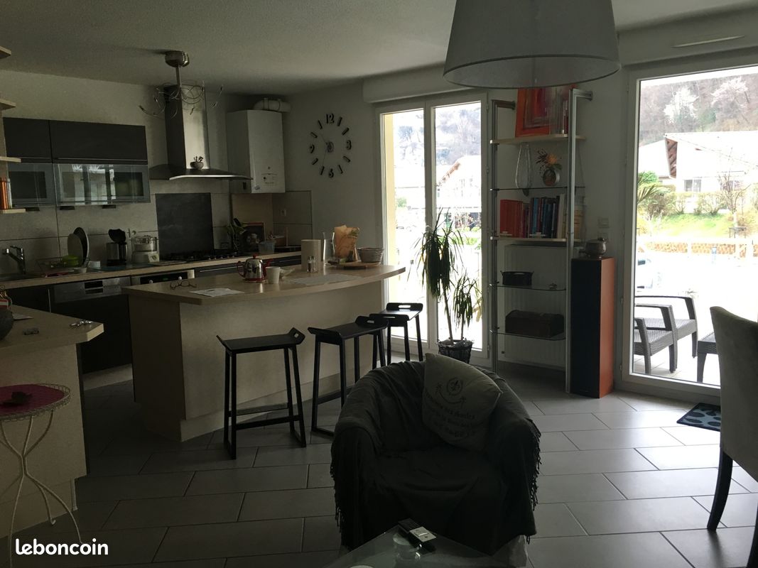 Appartement 2 pièces 55 m² · à Seyssins · 55 m² · 850 €