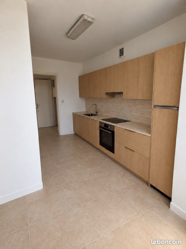 Appartement 3 pièces 72 m² · à Saint-Étienne · 72 m² · 770 €/mois