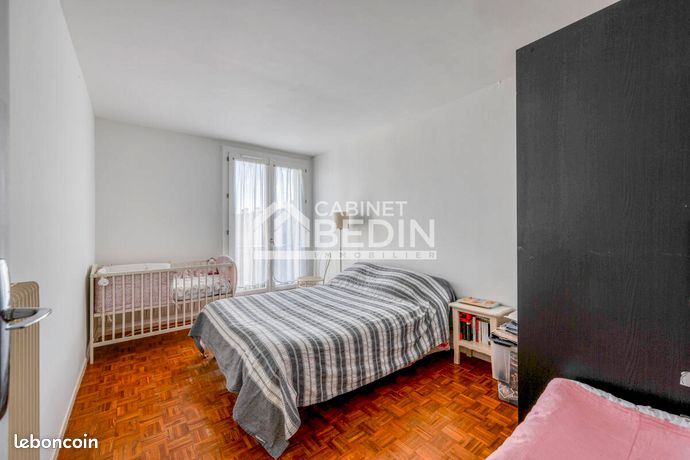 https://img.leboncoin.fr/api/v1/lbcpb1/images/bb/ac/5c/bbac5c60df1802d9850eeedb82f5182edcd342d0.jpg?rule=ad-image