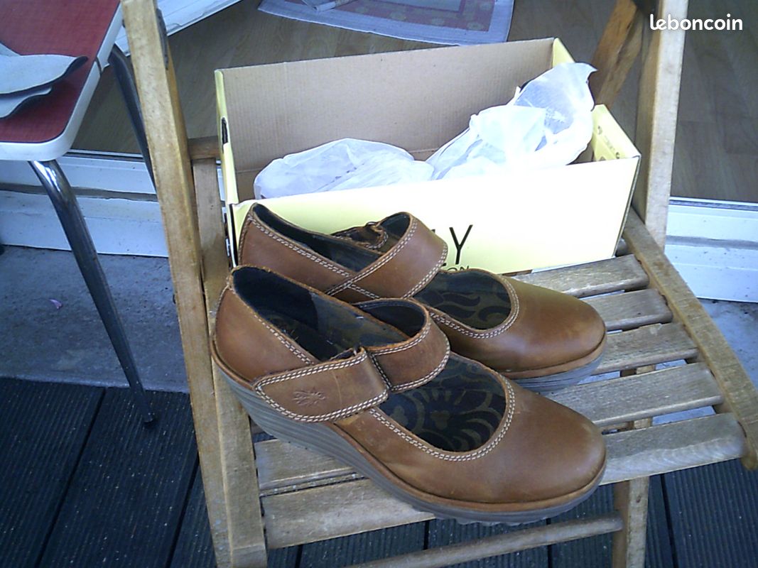 Chaussures en cuir fly london modéle Yag (image 3)