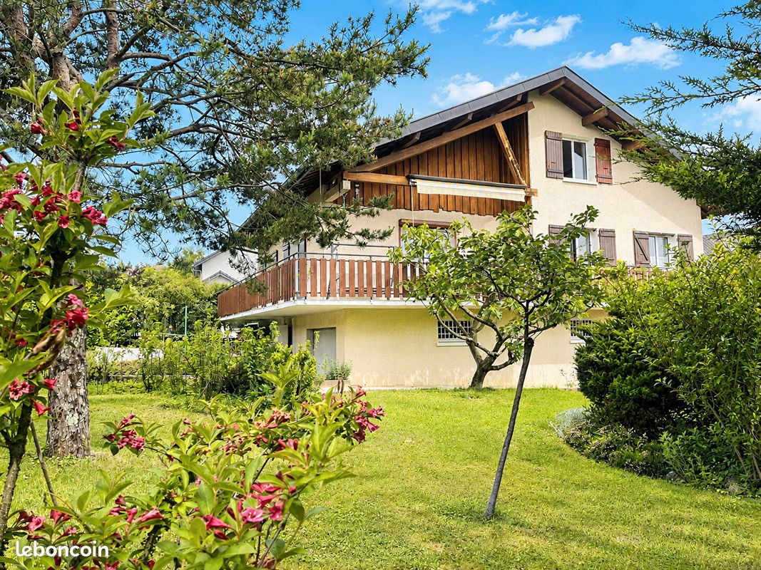 Maison 6 pièces 193 m² · à Poisy · 193 m² · 830 000 €