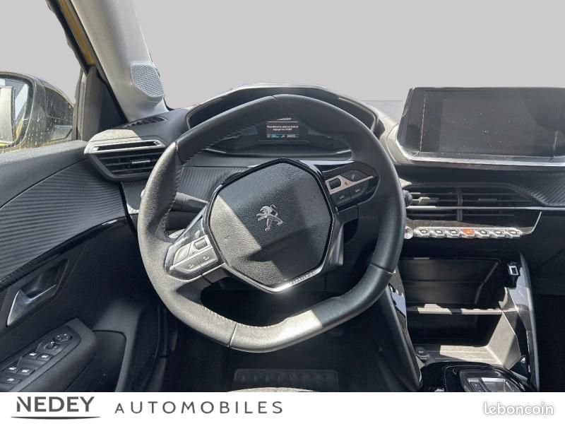 Peugeot 208 e-208 136ch Like (image 9)
