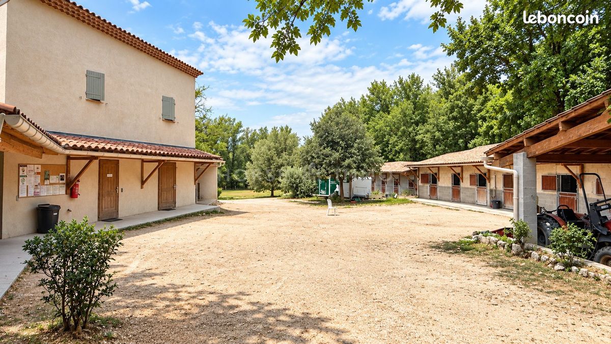 Maison 5 pièces 70 m² · à Apt · 70 m² · 940 000 €