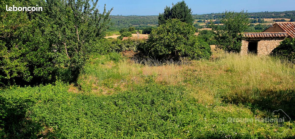 Terrain 990 m² · à Esparron · 990 m² · 108 000 €
