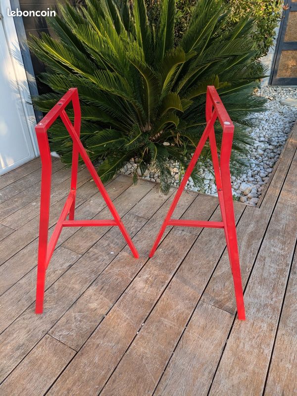 Tréteaux bureau rouge (image 1)