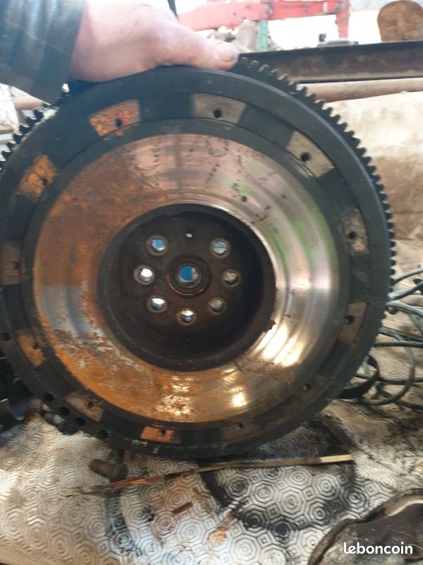Volant moteur ih 844 sb (image 1)